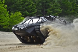 ripsaw-ev2-luxury-super-tank-kickin-up-dirt