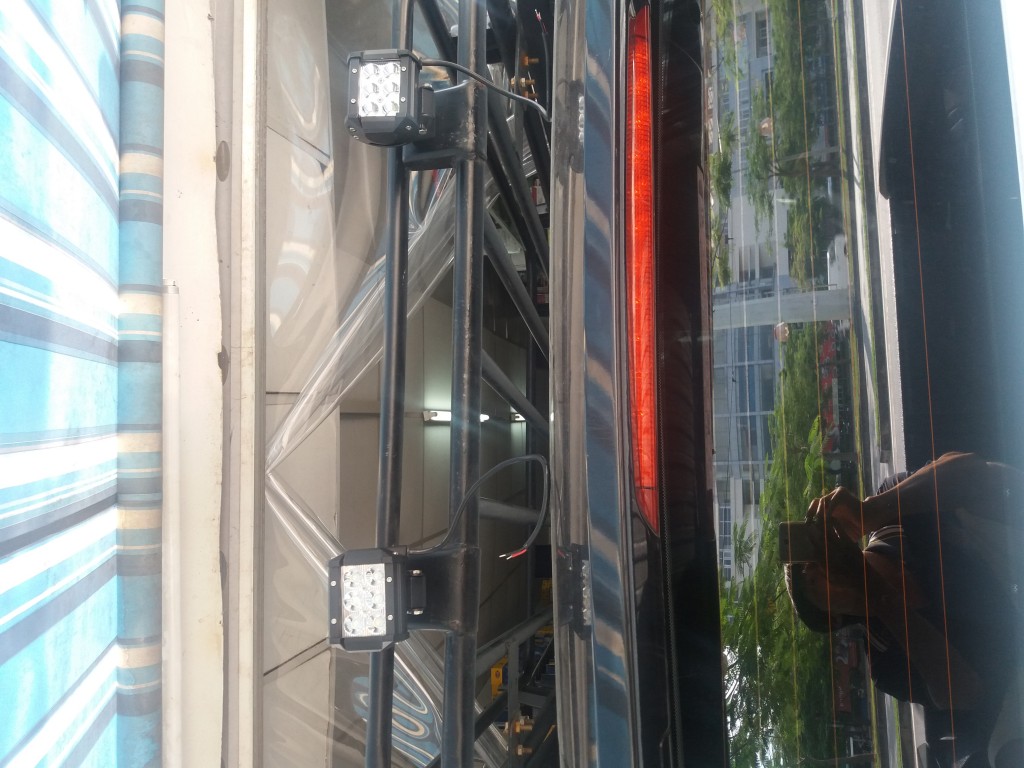 Xưởng độ xe oto , phụ tùng nội ngoại thất oto