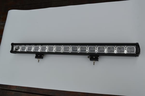 Mặt trước của đèn led bar 6d 150w