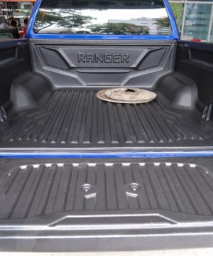 lót thùng xe ford ranger cao cấp