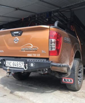 chan-bun-do-xe-navara
