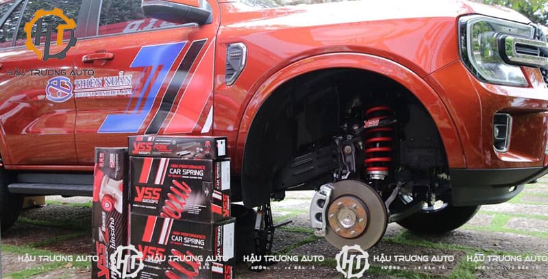 do-giam-xoc-ford-everest-2