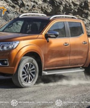 gia-noc-nissan-navara-7