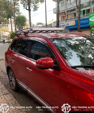 gia-noc-mitsubishi-outlander-4