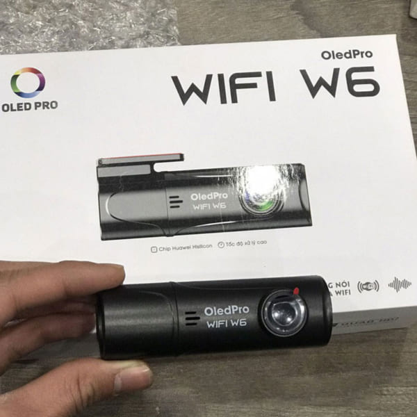 camera-hanh-trinh-oledpro-wifi-w6