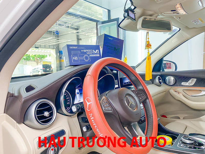 camera-hanh-trinh-mercedes-glc300-1