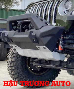 hinh-anh-can-truoc-jeep-wrangler-loai-rival-hop-kim-nhom