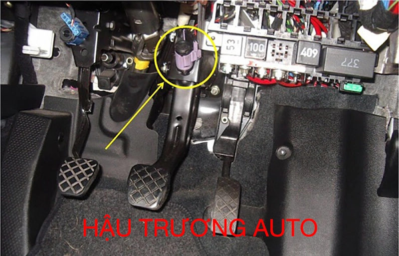 Công ô tô tắc hỏng