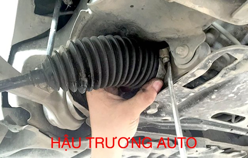 Kiểm tra hệ thống lái ô tô